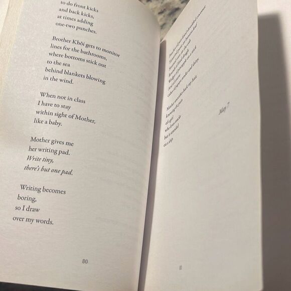 Inside‎ Out & Back Again By Thanhha Lai National Book Award Winner - Picture 5 of 5